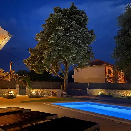 Experience Village Life - Jokini Dvori With Private Pool * Pakovo Selo