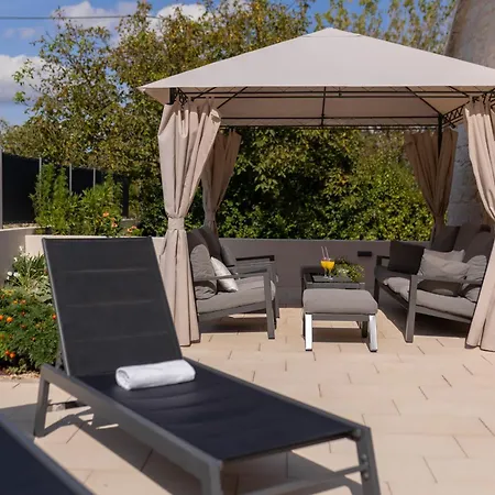 Experience Village Life - Jokini Dvori With Private Pool