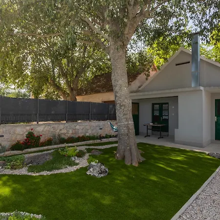 Σπίτι διακοπών Experience Village Life - Jokini Dvori With Private Pool