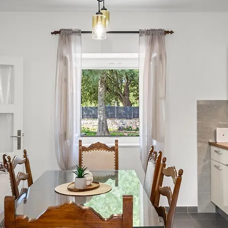 Tatil Evi Experience Village Life - Jokini Dvori With Private Pool