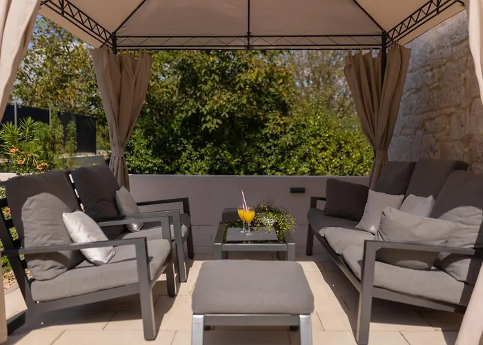 Experience Village Life - Jokini Dvori With Private Pool Pakovo Selo