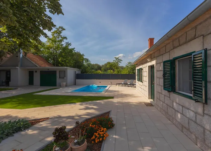 Holiday home Experience Village Life - Jokini Dvori With Private Pool Pakovo Selo