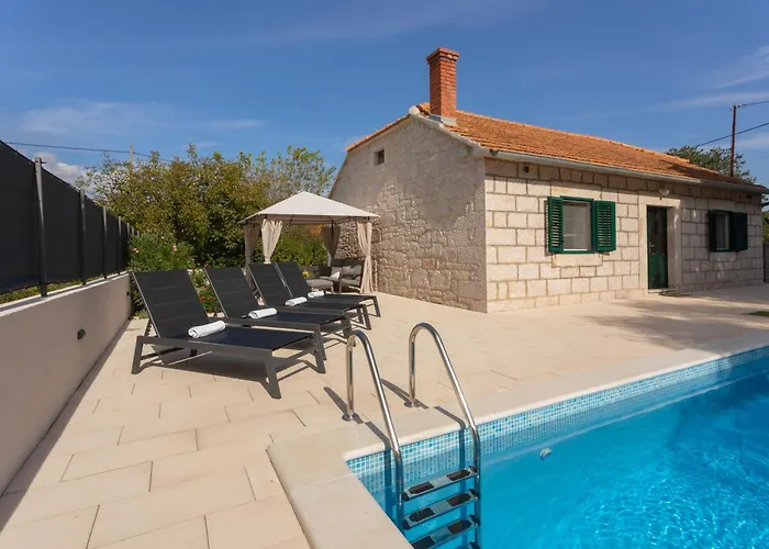 Experience Village Life - Jokini Dvori With Private Pool Holiday home Pakovo Selo