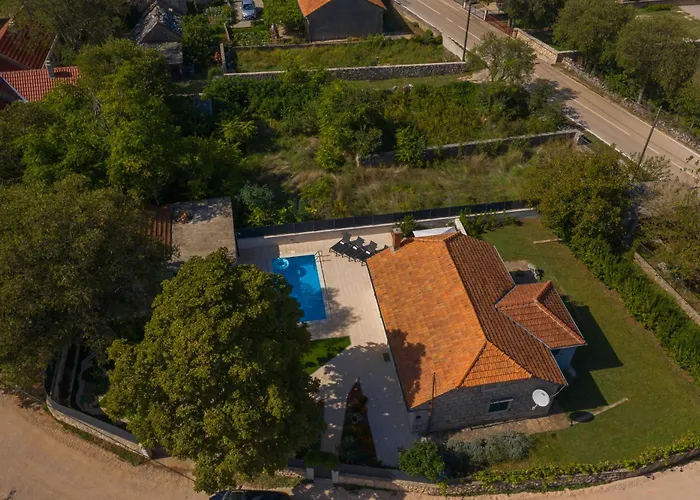 Experience Village Life - Jokini Dvori With Private Pool Casa de Férias Pakovo Selo