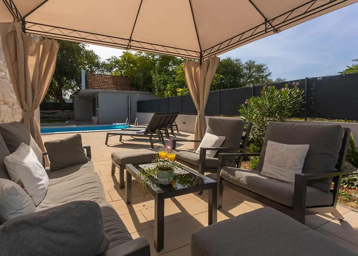 Holiday home Experience Village Life - Jokini Dvori With Private Pool