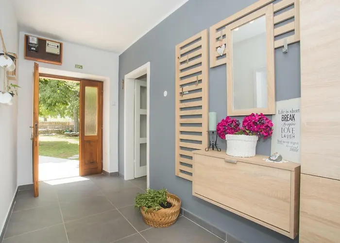 Experience Village Life - Jokini Dvori With Private Pool בית נופש *