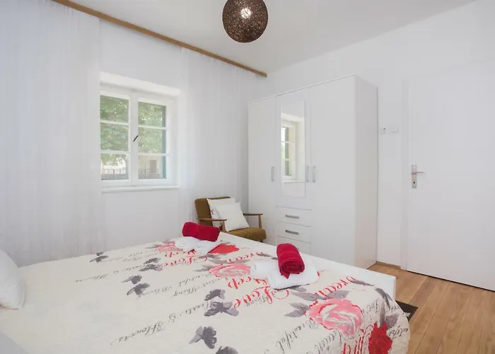 Experience Village Life - Jokini Dvori With Private Pool Semesterbostad *